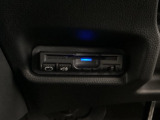 ハンドルの左下にETCがついています。高速道路の料金所の通過も楽々です。 カードの取り出しもしやすい場所についています。