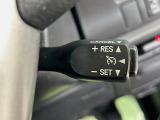 【クルーズコントロール】高速道路もラクラク走行。アクセルを離しても一定速度で走行ができ、長距離運転時の負担を軽減!加速・減速も簡単なスイッチ操作で調整できます。