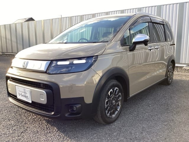 フリード 1.5 クロスター 