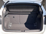 綺麗かつ十分な広さのラゲージルームです。後席を倒すとさらに広くなります!