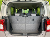 普段のお買い物や通勤、送迎等に十分な荷室スペースを確保しております。セカンドシートを倒すと、大きな荷物の積載も可能です♪
