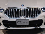 【キドニーグリル】BMWは約90年もの間、ほぼ全ての車両にひと目でBMWだと分かるこの特徴的なフロントグリルが備えられ、デザイン・アイコンとして親しまれてきました。
