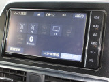 ナビゲーションはトヨタ純正SDナビ(NSZT-W68T)を装着しております。AM、FM、CD、DVD再生、Bluetooth、フルセグTVがご使用いただけます。初めて訪れた場所でも安心ですね!