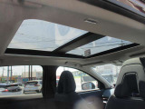 天窓サンルーフ付き車になります!