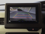 【バックカメラ】運転が苦手な方も車庫入れラクラクです!ギアをリバースに入れれば自動的に切り換わりますので、面倒な操作は不要です♪狭い駐車場もお車を傷つけず安心ですね!