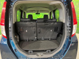 普段のお買い物や通勤、送迎等に十分な荷室スペースを確保しております。セカンドシートを倒すと、大きな荷物の積載も可能です♪