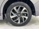 アルミホイールに変更され足元もスッキリと引き締まった印象です!