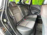 後部座席も気になるようなキズ・汚れやへたり等、大きなダメージはなく、良好な状態です。