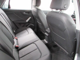 ホールド性が高く、ほどよく固いリアシートは長時間乗車も快適に過ごす事ができます!!