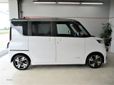 ■排気量は660ccのターボ付き軽自動車。両側パワースライドドアです。