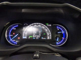 とっても見やすいメーターです。夜間時はラグジュアリーな気分にさせてくれる照明が魅力ですので、夜のドライブも楽しみになりますよ♪