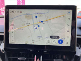 純正ナビを装備。タッチパネル式で使いやすく、お出かけもラクラクです。