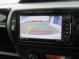 バックガイドモニターで、後方を確認しながら安心して駐車することができます。運転初心者も熟練者も必須の機能ですよ!