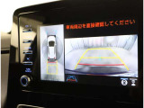 バックガイドモニターで、後方を確認しながら安心して駐車することができます。運転初心者も熟練者も必須の機能ですよ!