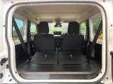 後席を格納すると、これだけの広さが!シーンに合わせたシートアレンジで、大きな荷物も積むことが出来ます♪