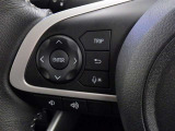 ステアリングスイッチ装備!運転しながら手元でオーディオの操作などができます。