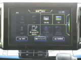 純正10インチメモリーナビです。 ラジオ、CD・フルセグTV、Bluetoothオーディオ接続が利用可能です。