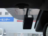 ドライブレコーダー付き車の走行状況を記録することが出来ます。もしも事故に巻き込まれた時、具体的な事故状況を第三者に伝えられる可能性が有り、大変便利です。