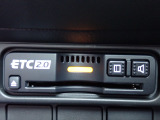 ■【ETC車載器】が装備されています。セットアップをしてお渡しとなり、ETCカードを差し込むだけで高速道路の利用が可能です。