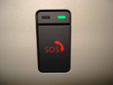 SOSコールは急病時やあおり運転被害などの危険を感じた時スイッチを押すと専門のオペレータに繋がって警察や消防への連携をサポートしてくれます。万が一の事故発生時にはエアバッグ展開と連動して自動通報します。