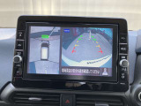 アラウンドビューモニター 駐車場での車庫入れや狭い道路での走行にカメラで確認が出来るので安心です。