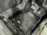嬉しい純正フロアマット付き♪ 状態も良好です(^^♪