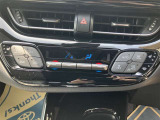 オートエアコンなので、お好みの温度に設定するだけで車内を快適空間にしてくれます。