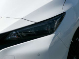 ヘッドライトはLEDなのでとても明るく、広い範囲に照らしてくれます。夜間の運転の安全も高めてくれます。