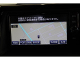 純正ナビを装備。初めての場所へのお出かけもナビがあると安心です。ハンズフリー通話に使えるBluetoothにも対応しています♪