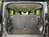 普段のお買い物や通勤、送迎等に十分な荷室スペースを確保しております。セカンドシートを倒すと、大きな荷物の積載も可能です♪