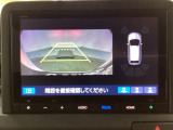 バックでの車庫入れも安心です! リアカメラが付いているバックモニター付のナビを装備しております。バンパーについているソナーや、操作線もついており距離感も画面から確認できます。