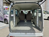 後部座席を畳んでいただければ、長尺の荷物などたくさんの荷物も積込みができます