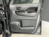 運転席ドアの内張☆パワーウィンドウです♪
