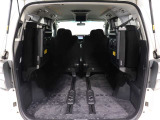 ミニバン最大級のスペース!ご家族、お友達とのキャンプやバーベキューほか、お仕事でも十分な容量が有ります!