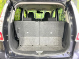 普段のお買い物や通勤、送迎等に十分な荷室スペースを確保しております。セカンドシートを倒すと、大きな荷物の積載も可能です♪