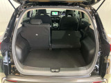 【ラゲッジルーム】後部座席を倒せば、ラグや家具など余裕をもって載せられます★