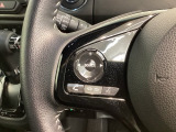 ステアリングにオーディオ操作スイッチが付いています。オーディオ画面に直接タッチしなくても操作が出来ますので、運転に集中できます。