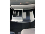 インストセンタースライドトレイ、カップホルダー付