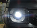 切れにくく明るいLEDヘッドライト装備!