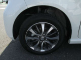 純正アルミホイール付きです!