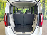 普段のお買い物や通勤、送迎等に十分な荷室スペースを確保しております。セカンドシートを倒すと、大きな荷物の積載も可能です♪