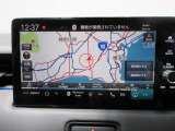 ナビゲーションを装備。多彩な機能で快適ドライブをアシスト。オーディオ機能も充実していますね。