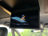 【フリップダウンモニター】大画面モニターで後席でもエンタメをお楽しみいただけます。小さなお子様にも大人気の装備です♪