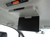 トヨタ純正11型後席ディスプレイを装備しております。