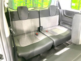 3列目シートはもちろん状態良好☆大人でもゆったりと座って頂けますので、大人数でのお出かけもラクラクです♪ご家族で、気の知れた仲間で、ドライブに行くのが楽しみですね♪