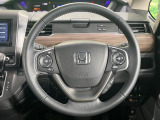 【純正革巻きステアリング】上質な革を使用することで、手にしっかり馴染みとても運転しやすいハンドルです♪