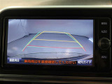 バックガイドモニターで、後方を確認しながら安心して駐車することができます。運転初心者も熟練者も必須の機能ですよ!