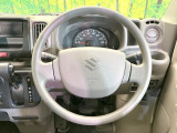 ステアリングも使用感が少なく、きれいな状態となっております♪