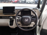 Honda車が初めての方にも扱いやすく分かりやすいインパネ周りと各種スイッチ類です