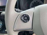 オーディオ操作が出来るステアリングスイッッチ付です!